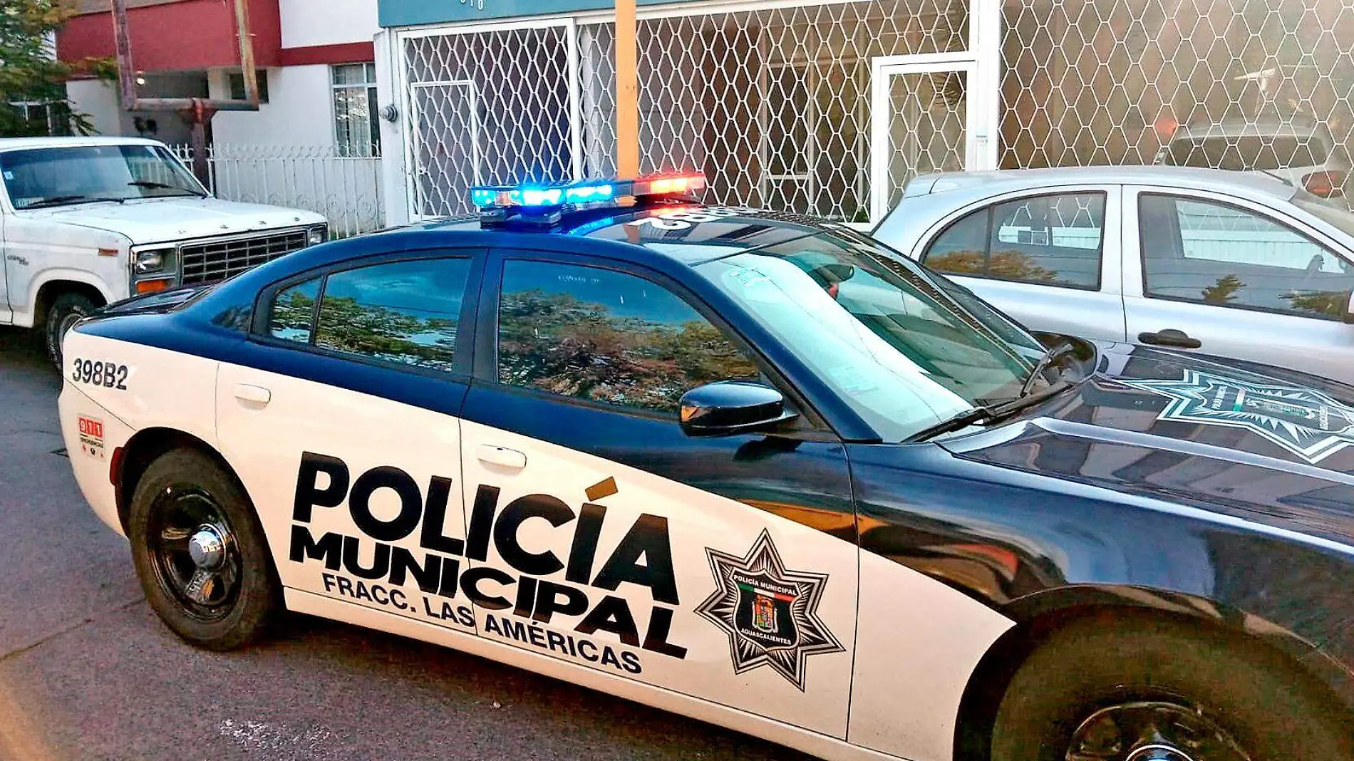 patrulla de la policia municipal